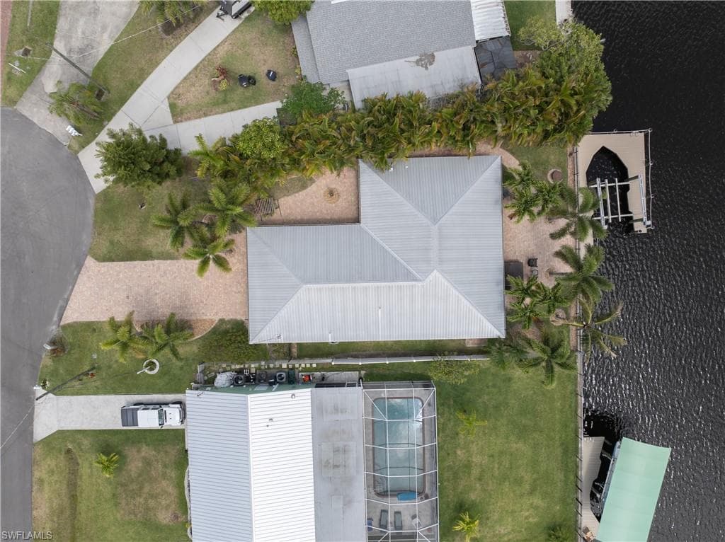 2020 Aruba AVE, FORT MYERS FL 33905-38