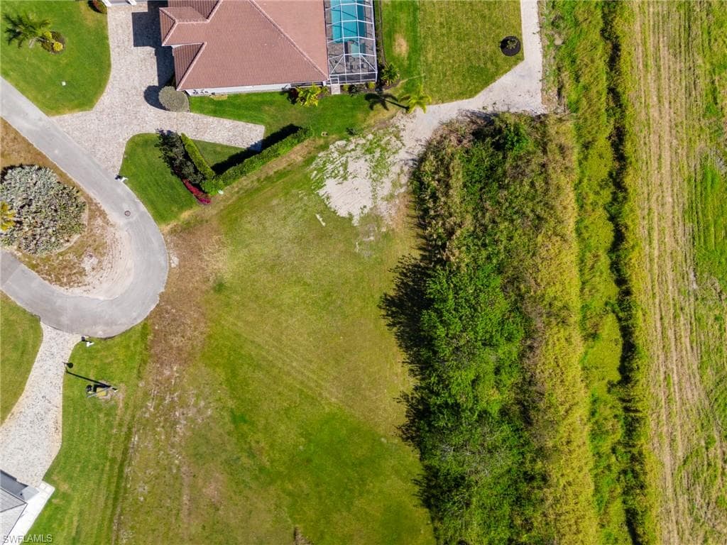 18613 Candletree CT, NAPLES FL 34114-1