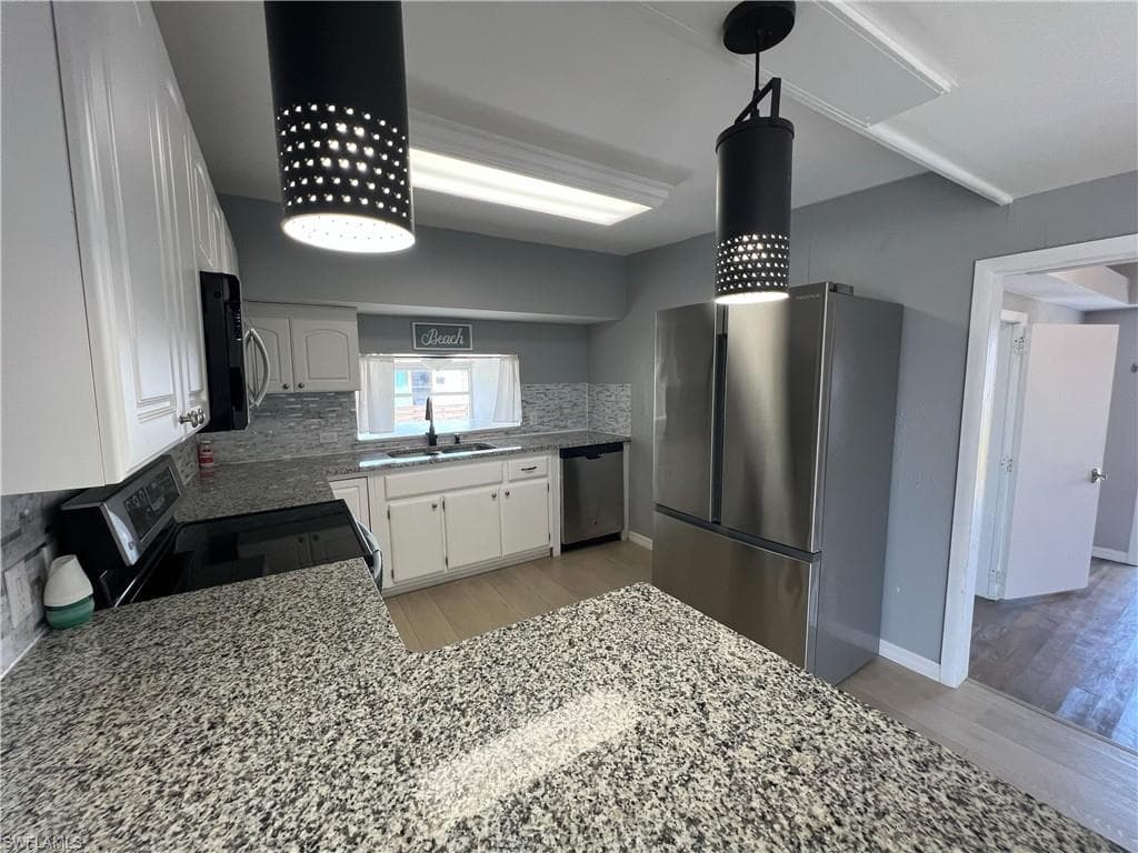 12071 Palm DR, FORT MYERS FL 33908-4