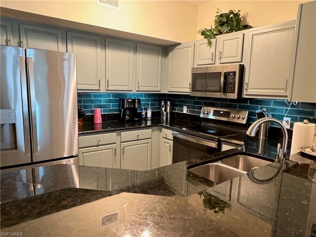 15585 Ocean Walk CIR # 216, FORT MYERS FL 33908-5