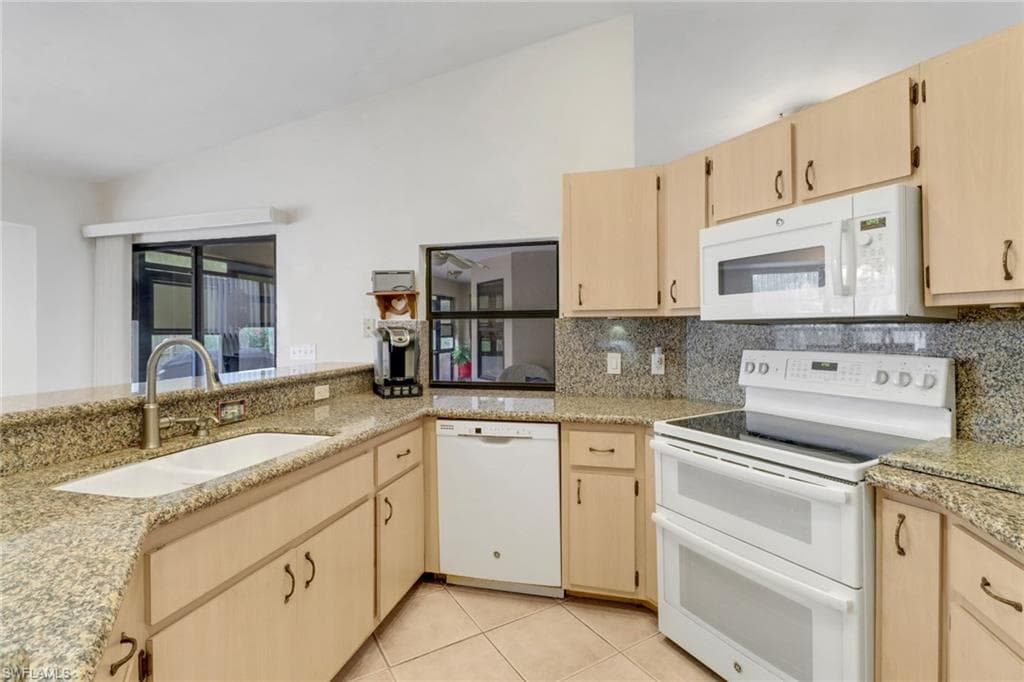 2378 River Reach DR, NAPLES FL 34104-4