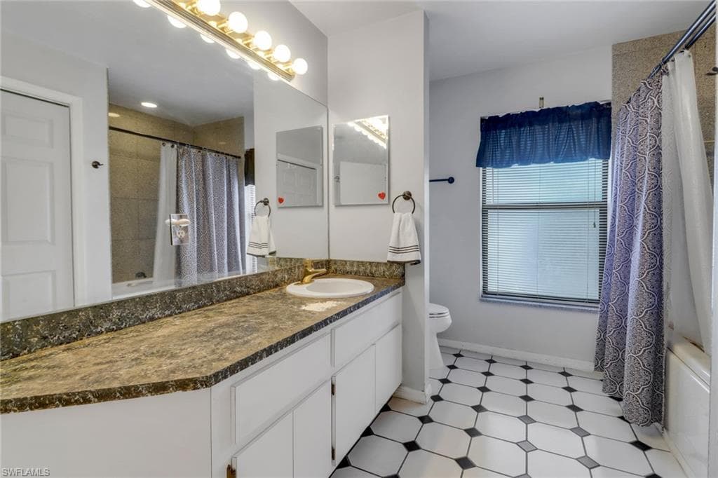 2378 River Reach DR, NAPLES FL 34104-20