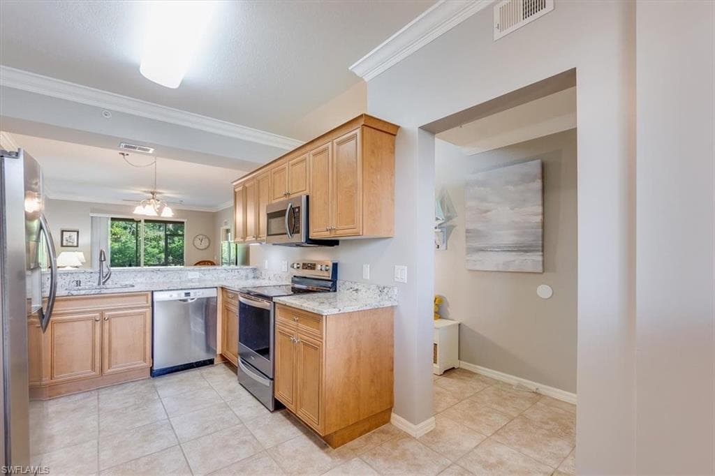 8251 Pathfinder LOOP # 615, FORT MYERS FL 33919-4
