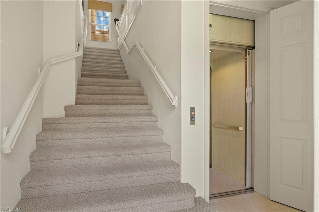 6035 Trophy DR # 103, NAPLES FL 34110-32