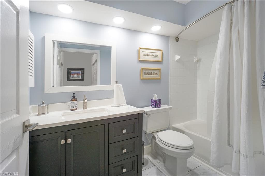 6910 Satinleaf RD N # 204, NAPLES FL 34109-21