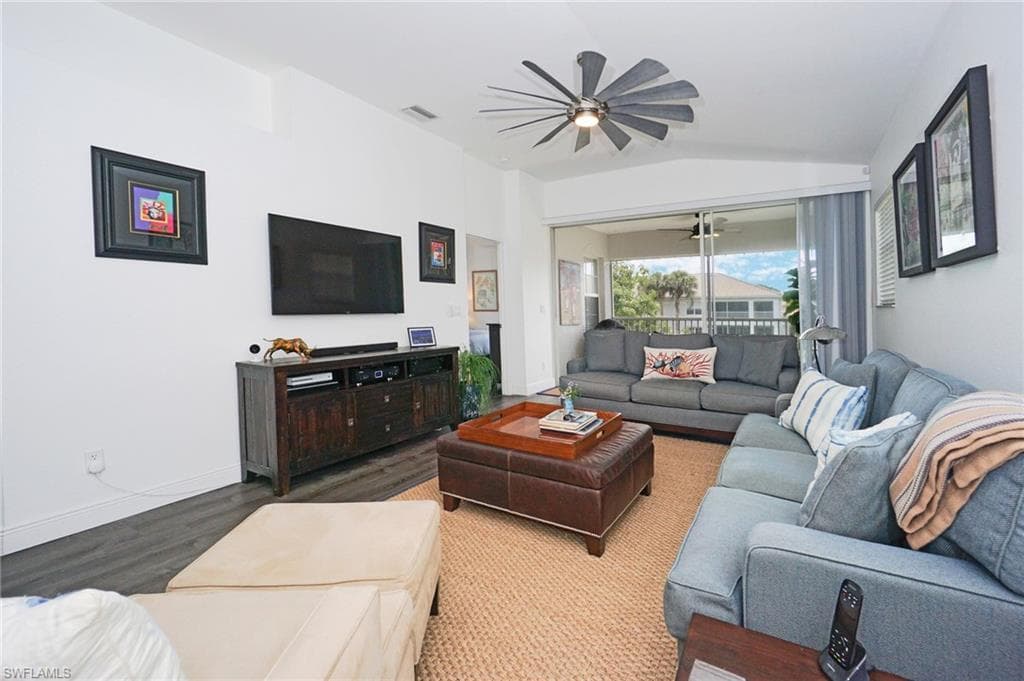 6910 Satinleaf RD N # 204, NAPLES FL 34109-6