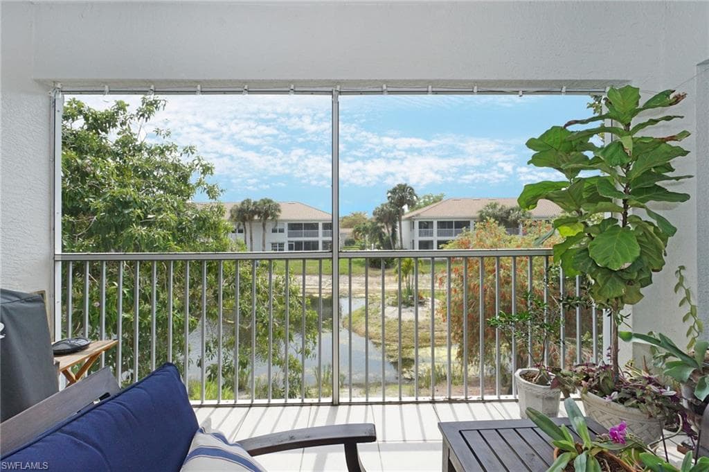 6910 Satinleaf RD N # 204, NAPLES FL 34109-7