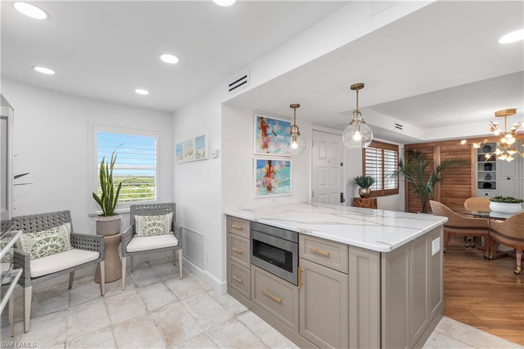 12945 Vanderbilt DR # 409, NAPLES FL 34110-12