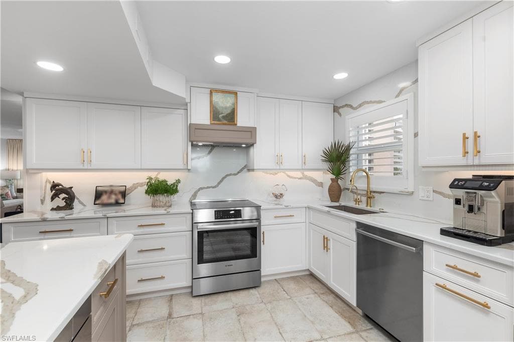 12945 Vanderbilt DR # 409, NAPLES FL 34110-13