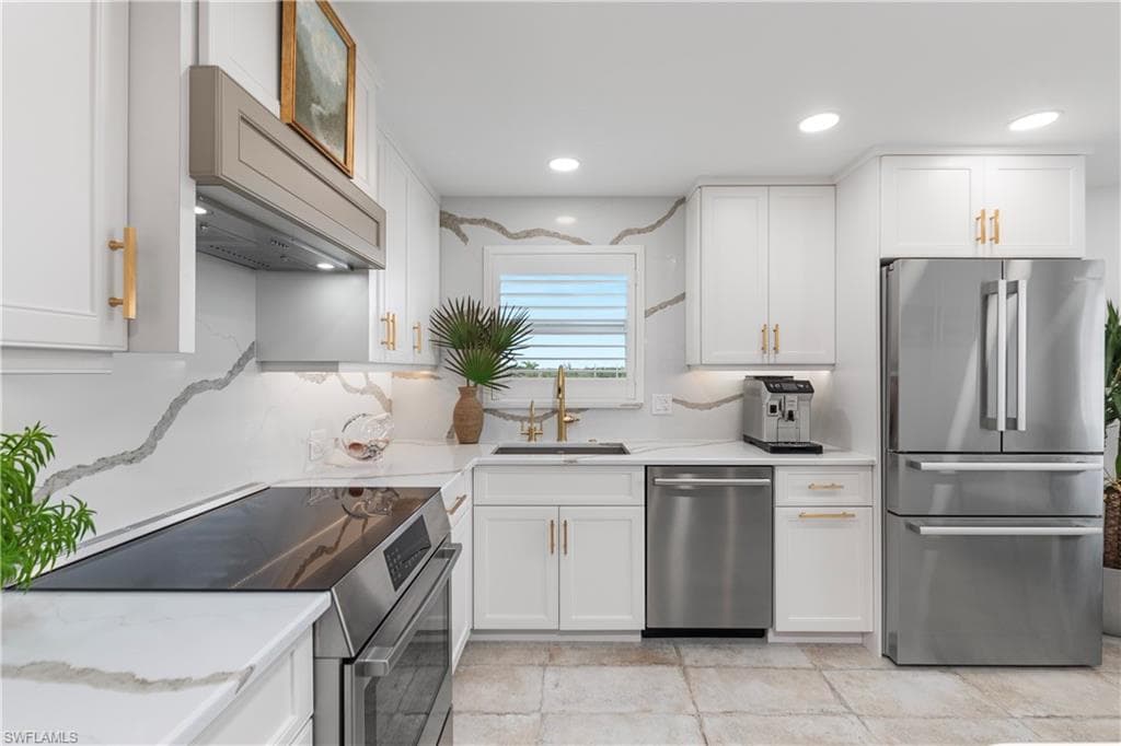 12945 Vanderbilt DR # 409, NAPLES FL 34110-10