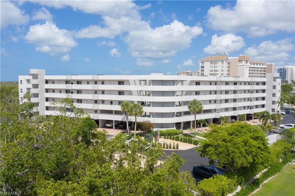 12945 Vanderbilt DR # 409, NAPLES FL 34110-38