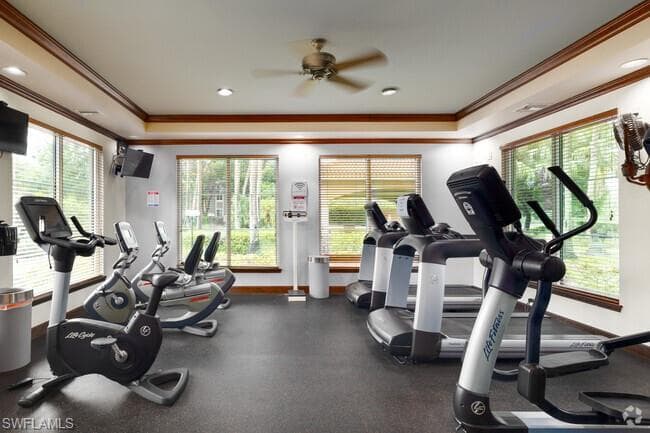 1190 Reserve WAY # 302, NAPLES FL 34105-24