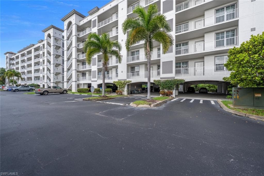 28700 Trails Edge BLVD # 204, BONITA SPRINGS FL 34134-1