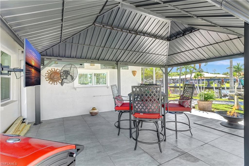 1230 Betmar BLVD, NORTH FORT MYERS FL 33903-31