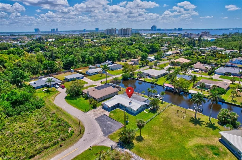 1230 Betmar BLVD, NORTH FORT MYERS FL 33903-43