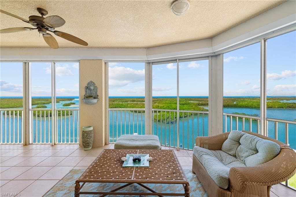 435 DOCKSIDE DR # A804, NAPLES FL 34110-5