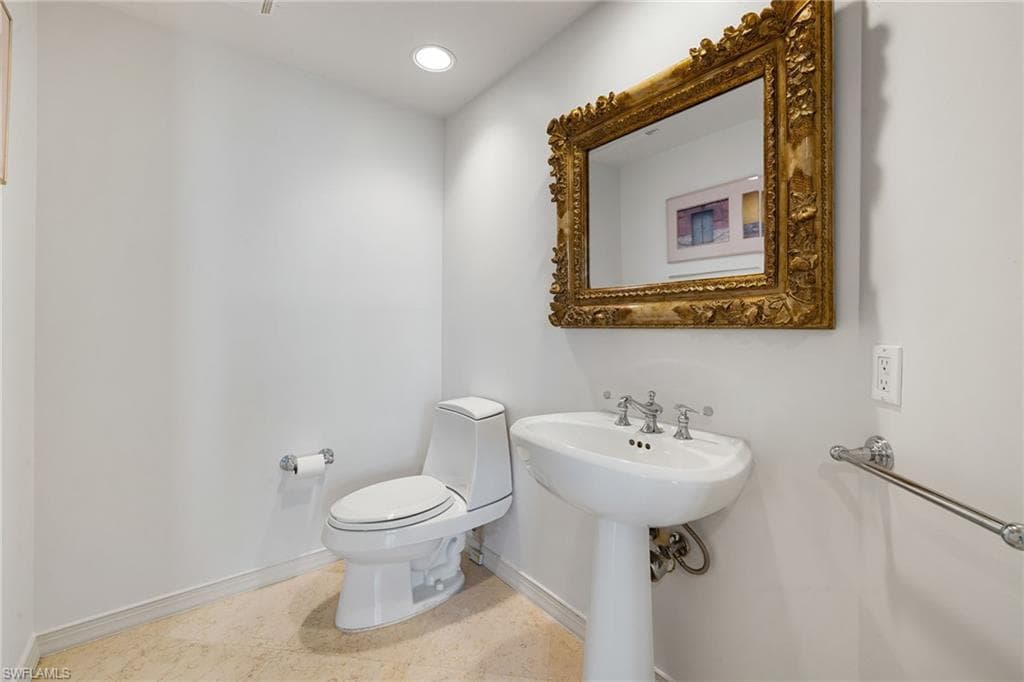 435 DOCKSIDE DR # A804, NAPLES FL 34110-27
