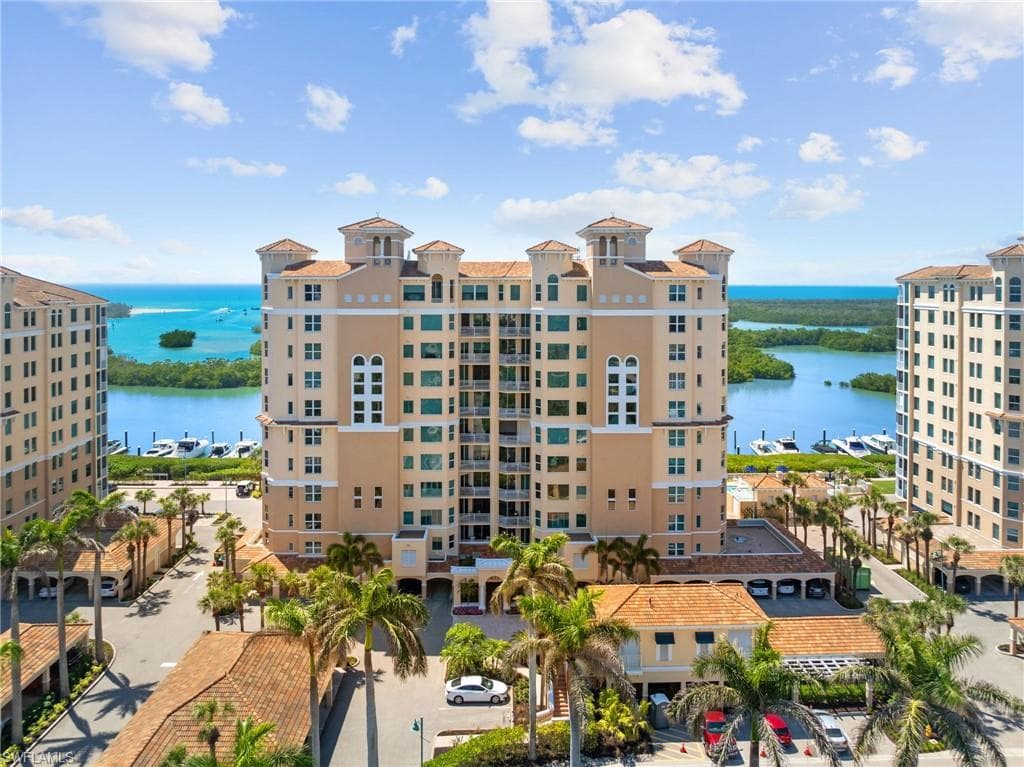 435 DOCKSIDE DR # A804, NAPLES FL 34110-4