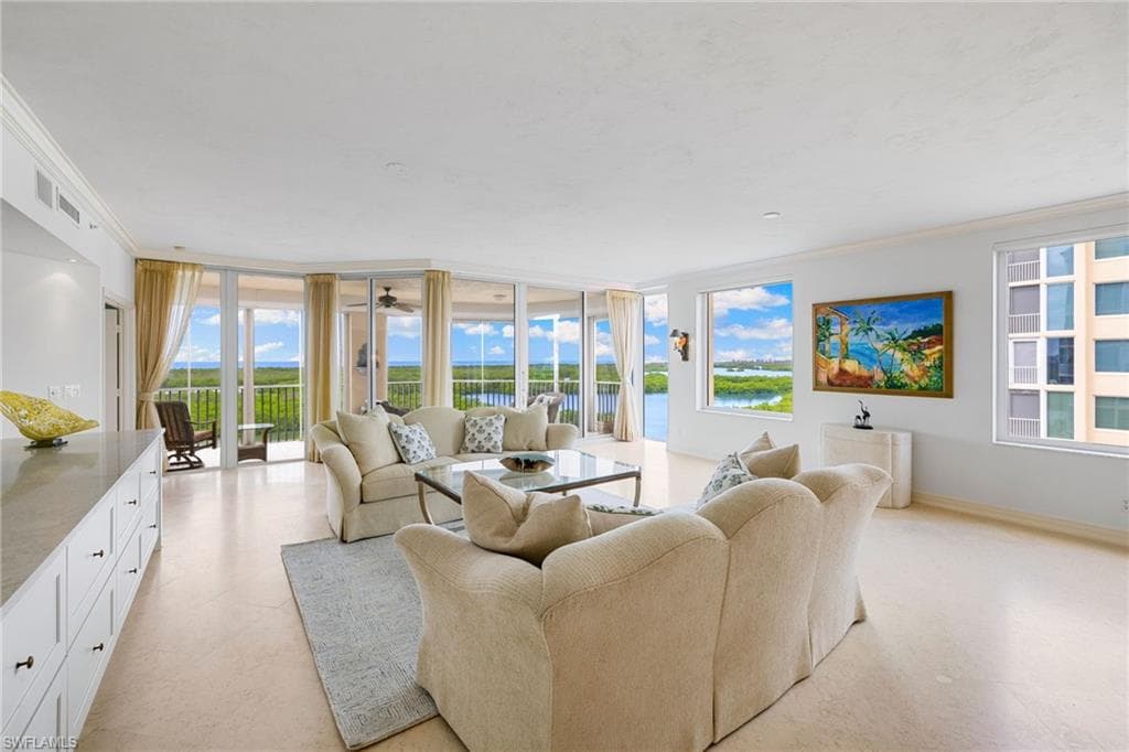 435 DOCKSIDE DR # A804, NAPLES FL 34110-8