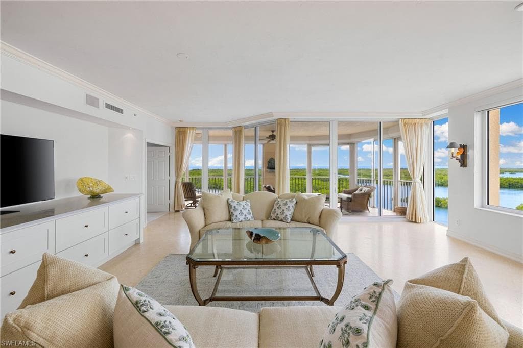 435 DOCKSIDE DR # A804, NAPLES FL 34110-9