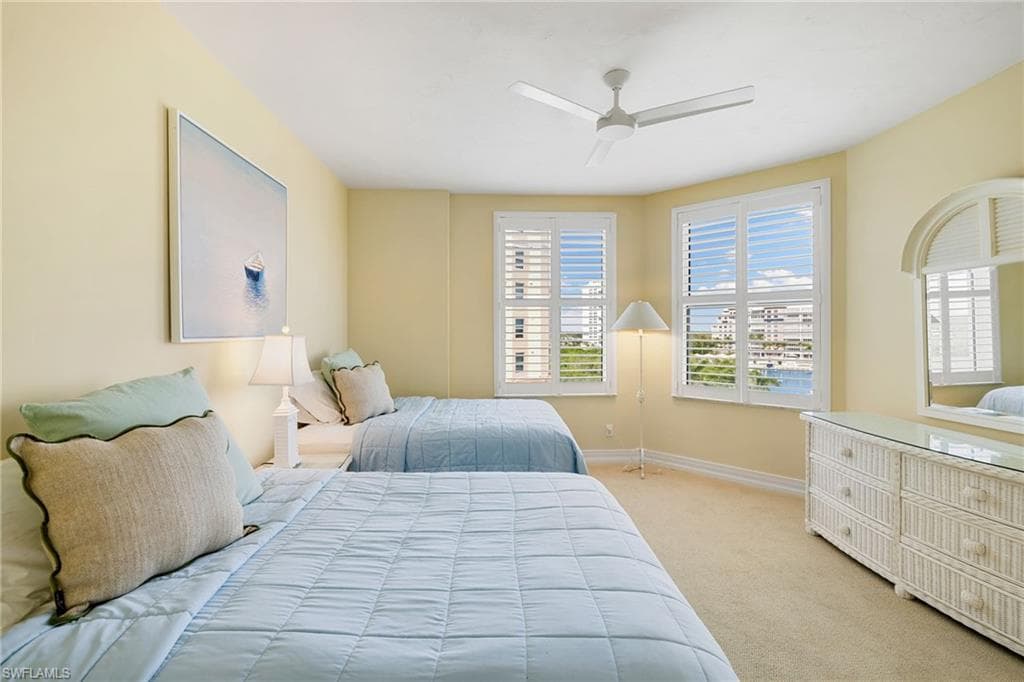 435 DOCKSIDE DR # A804, NAPLES FL 34110-32