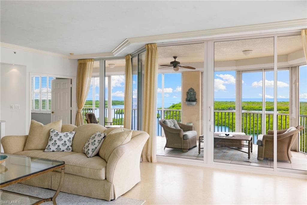 435 DOCKSIDE DR # A804, NAPLES FL 34110-13