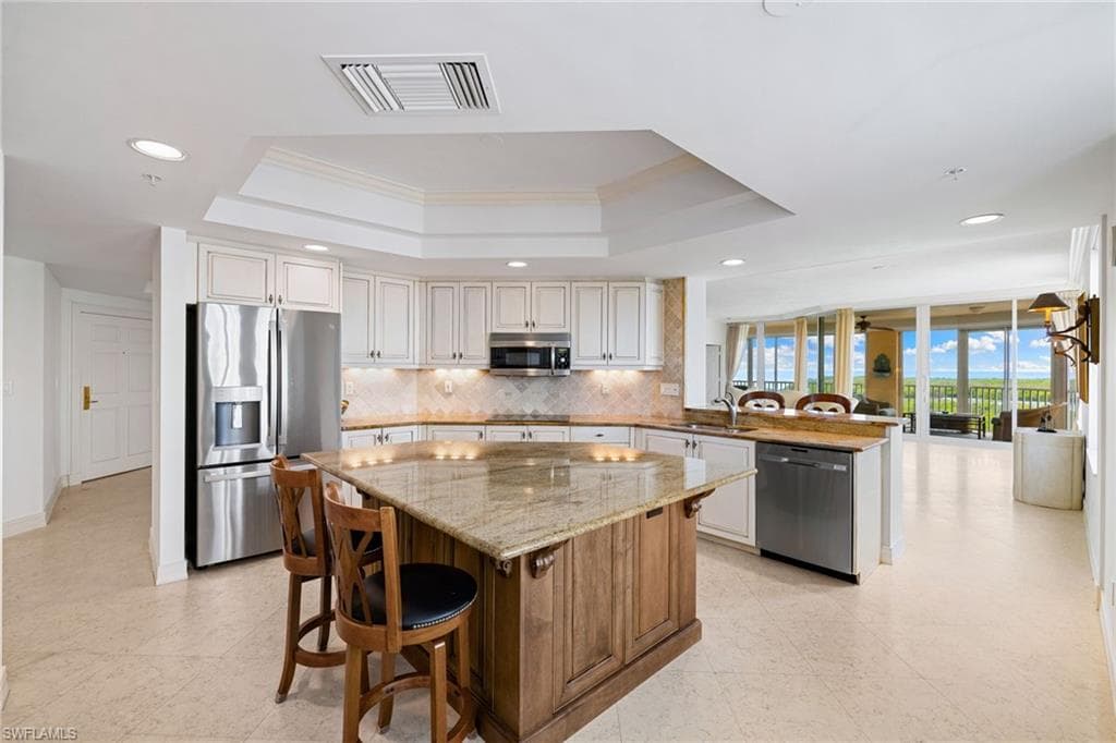 435 DOCKSIDE DR # A804, NAPLES FL 34110-17