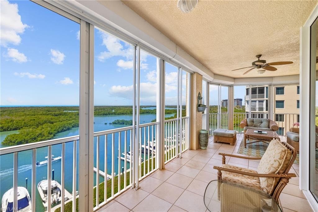 435 DOCKSIDE DR # A804, NAPLES FL 34110-39
