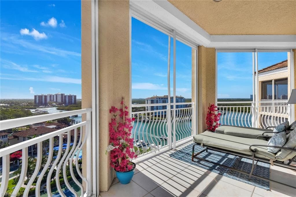 425 Dockside DR # 1, NAPLES FL 34110-32