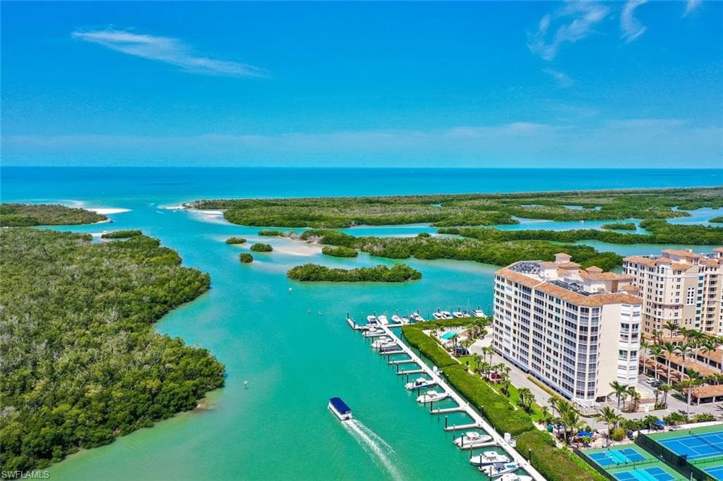 425 Dockside DR # 1, NAPLES FL 34110-38