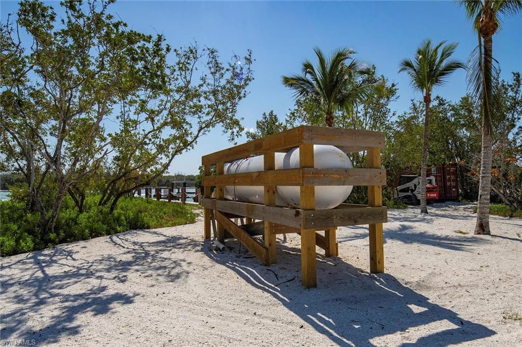 11687 Keewaydin, NAPLES FL 34113-35