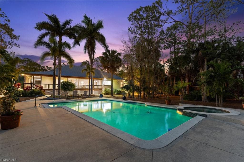 5660 English Oaks LN, NAPLES FL 34119-4
