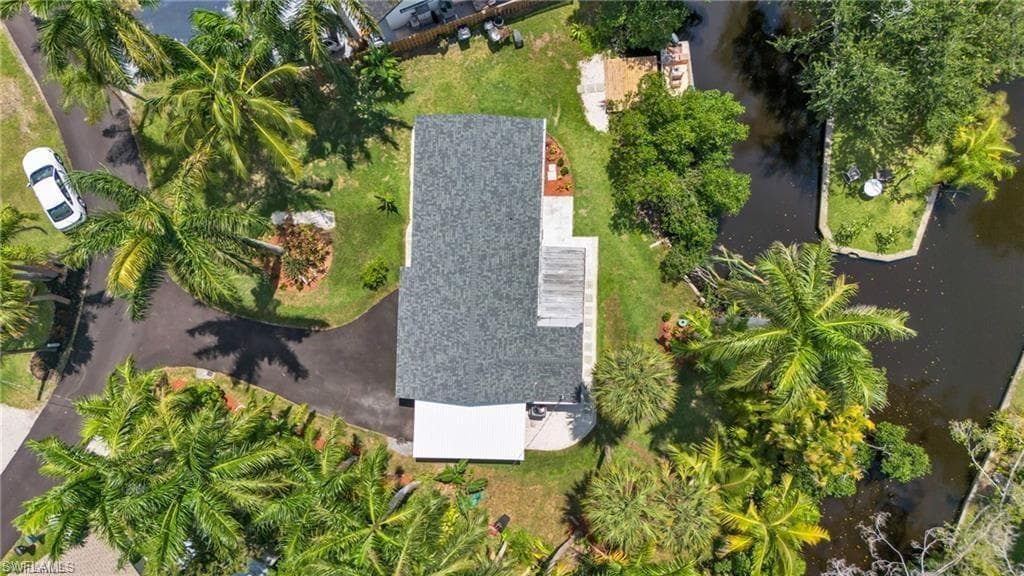 135 Standish CIR, NORTH FORT MYERS FL 33903-5