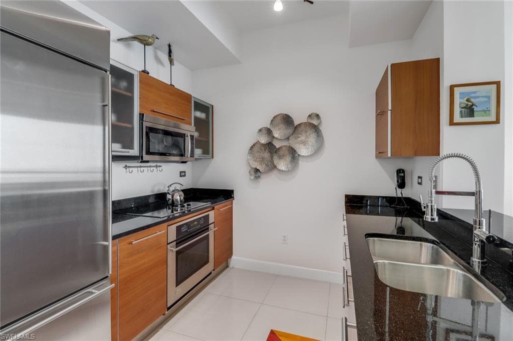 3000 Oasis Grand BLVD, FORT MYERS FL 33916-6