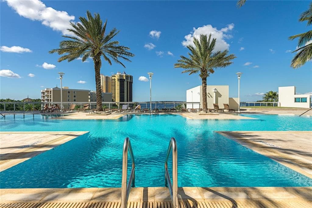 3000 Oasis Grand BLVD, FORT MYERS FL 33916-35