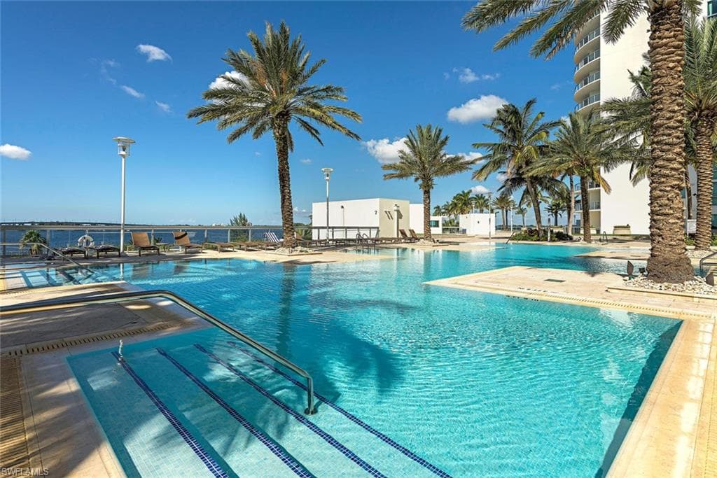 3000 Oasis Grand BLVD, FORT MYERS FL 33916-37