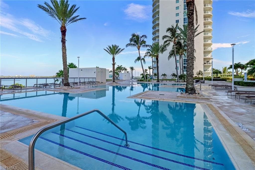 3000 Oasis Grand BLVD, FORT MYERS FL 33916-36