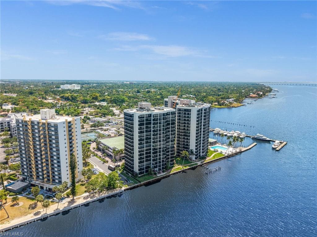 1900 Virginia AVE # 902, FORT MYERS FL 33901-40