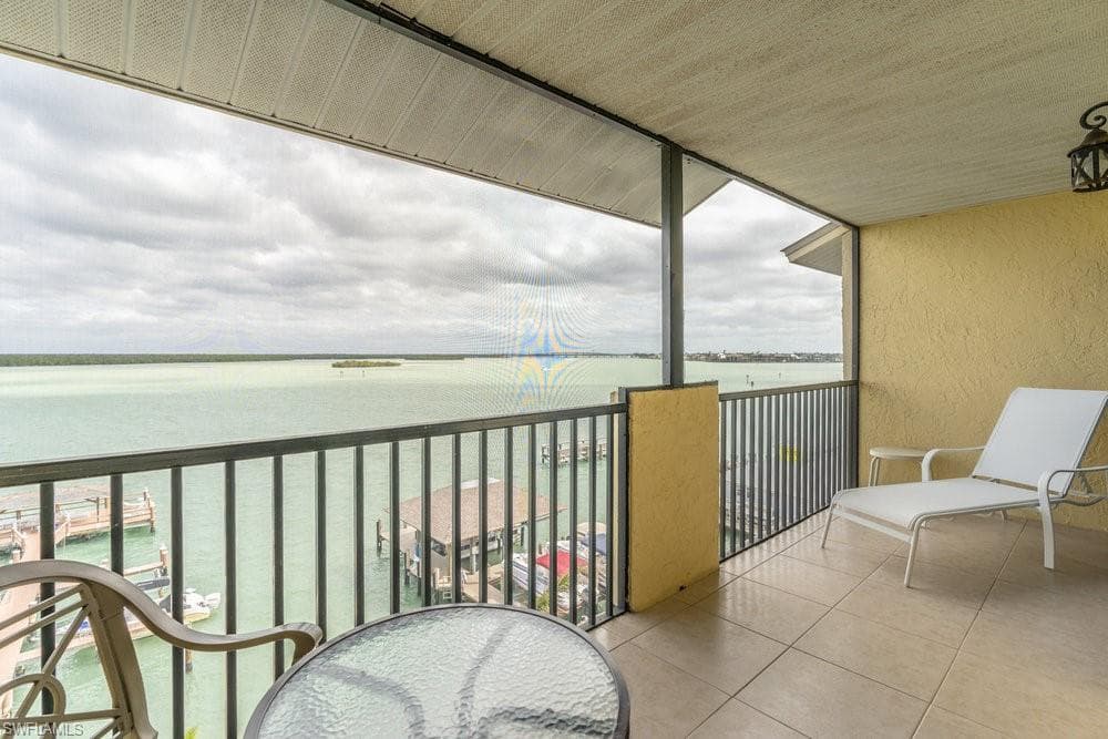 10 Tampa PL # 303, MARCO ISLAND FL 34145-20