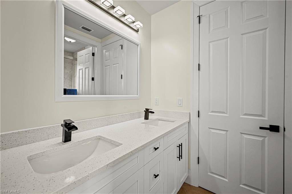 19380 La Serena DR, ESTERO FL 33967-37