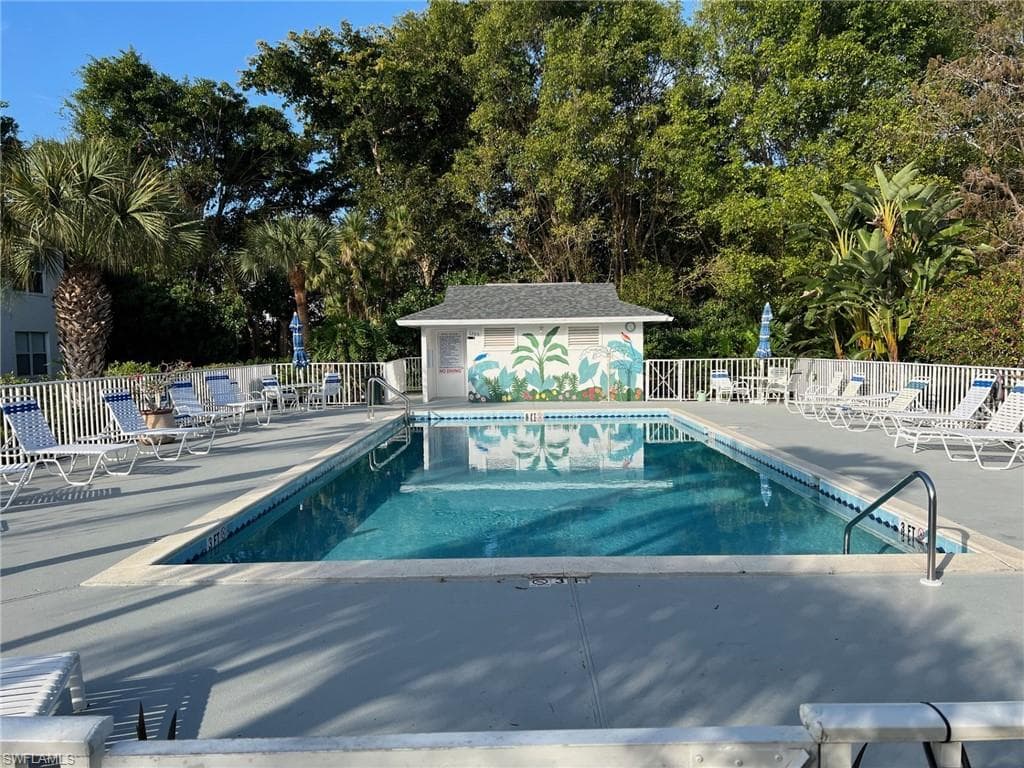 1220 Sarah Jean CIR # L103, NAPLES FL 34110-42