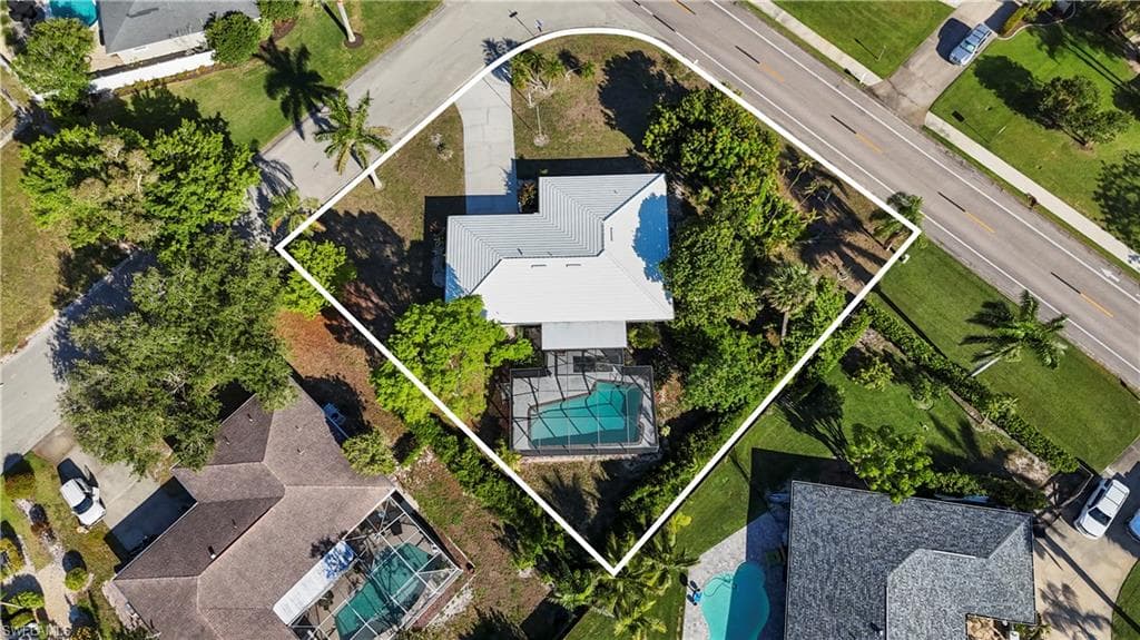 1515 Manchester BLVD, FORT MYERS FL 33919-45