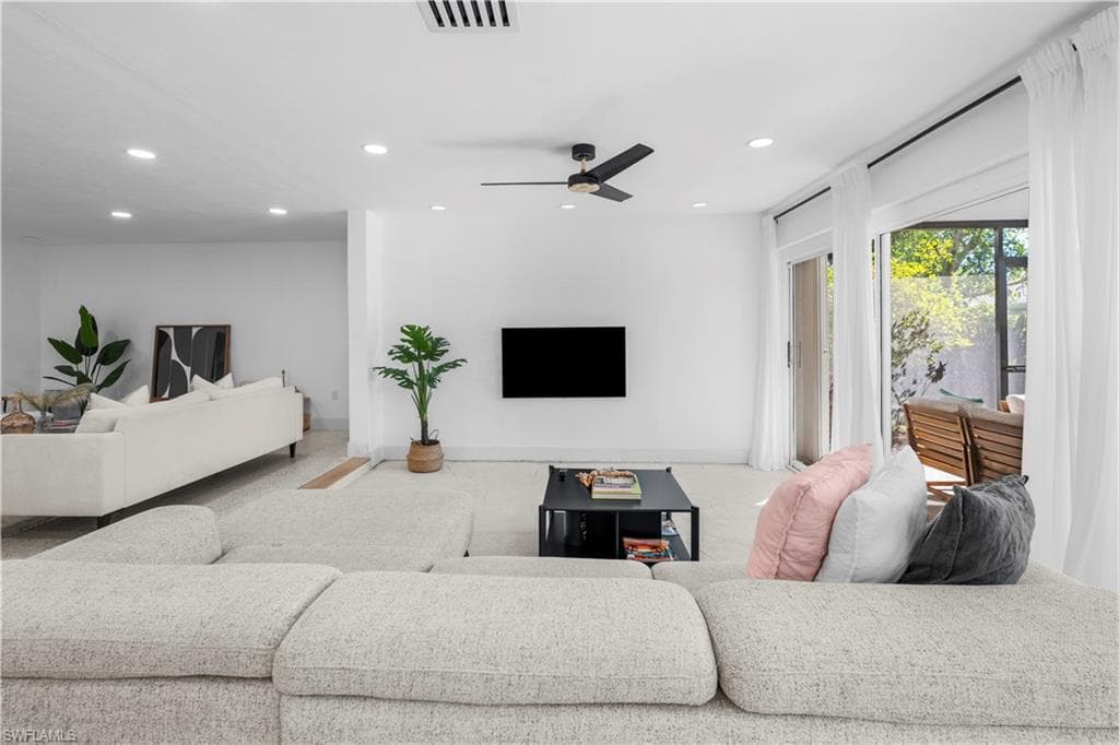 1515 Manchester BLVD, FORT MYERS FL 33919-17