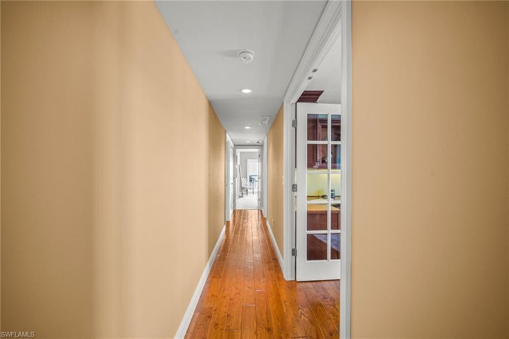 2650 Gulf Shore BLVD N # 701, NAPLES FL 34103-26