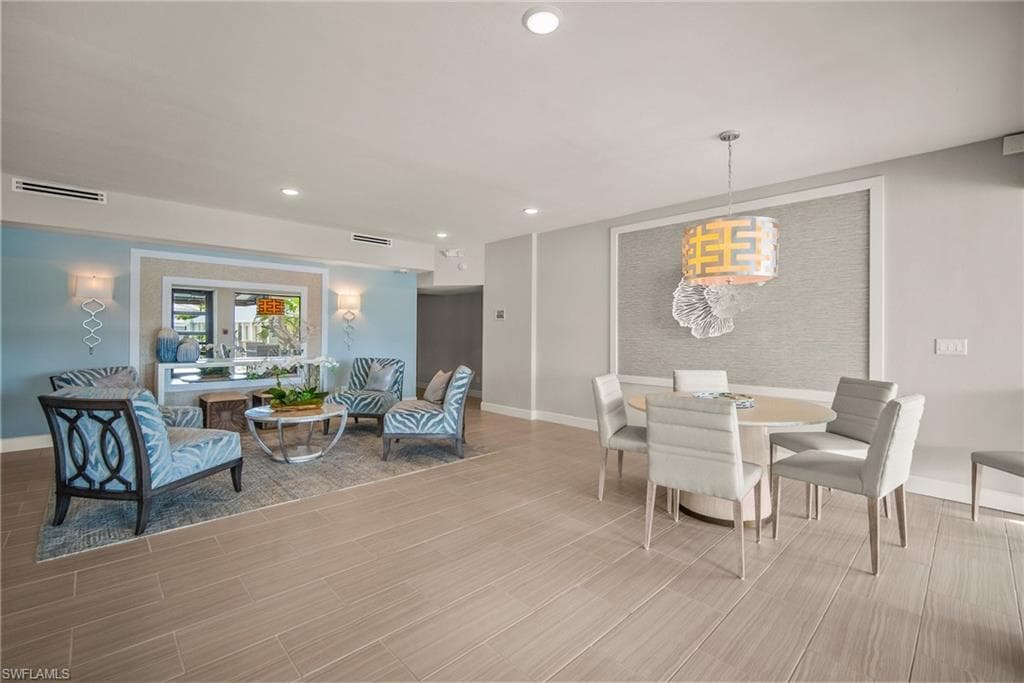 2650 Gulf Shore BLVD N # 701, NAPLES FL 34103-36