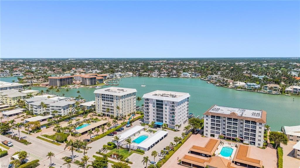 2650 Gulf Shore BLVD N # 701, NAPLES FL 34103-34