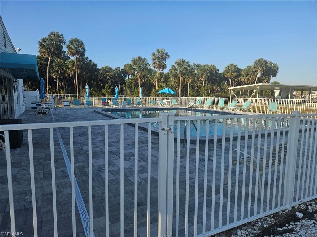 27 Amethyst AVE # 27A, NAPLES FL 34114-26