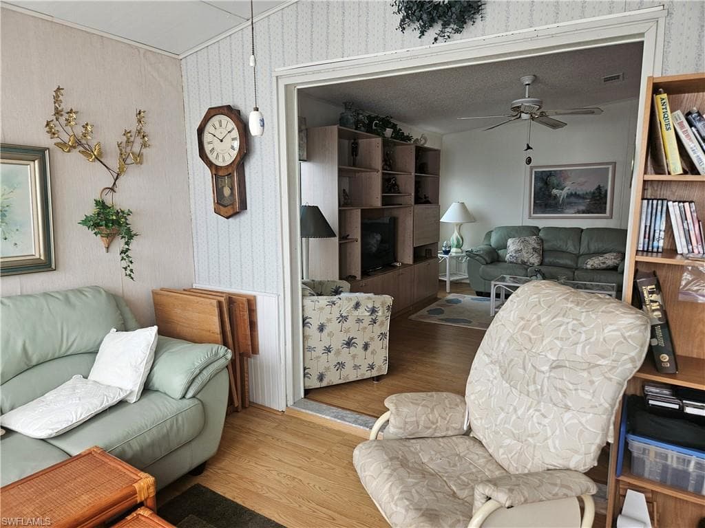 27 Amethyst AVE # 27A, NAPLES FL 34114-11