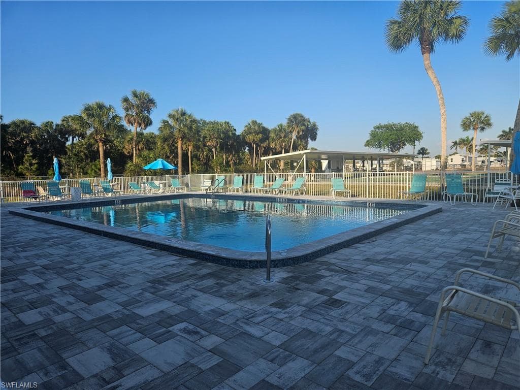 27 Amethyst AVE # 27A, NAPLES FL 34114-25