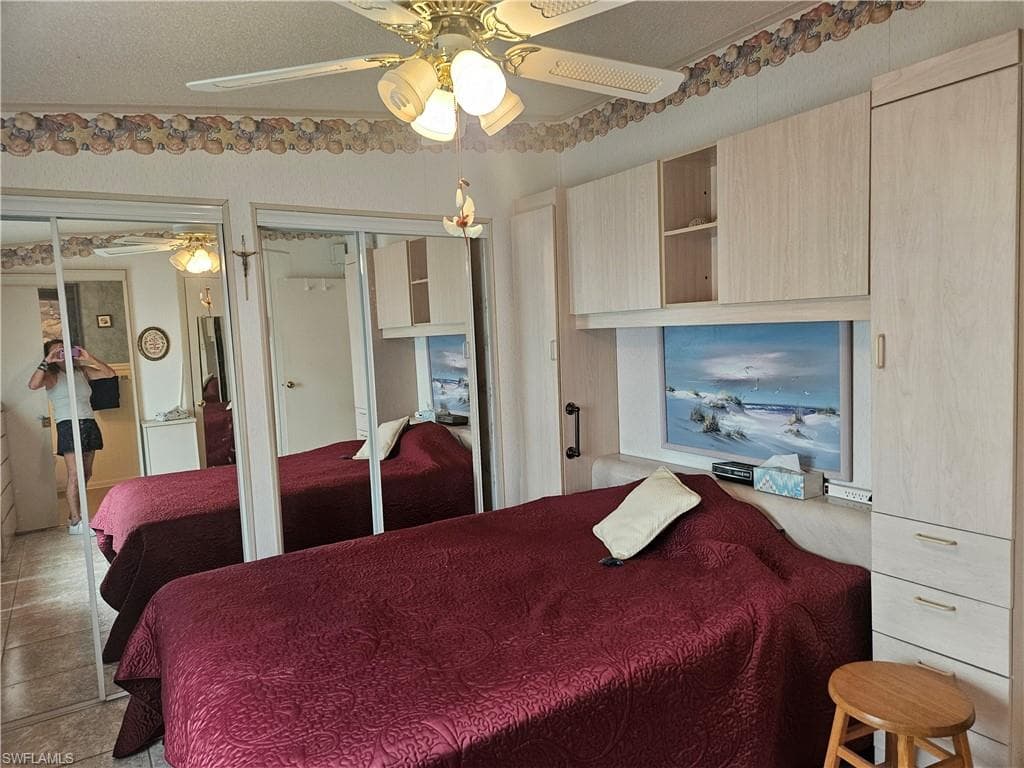 27 Amethyst AVE # 27A, NAPLES FL 34114-20